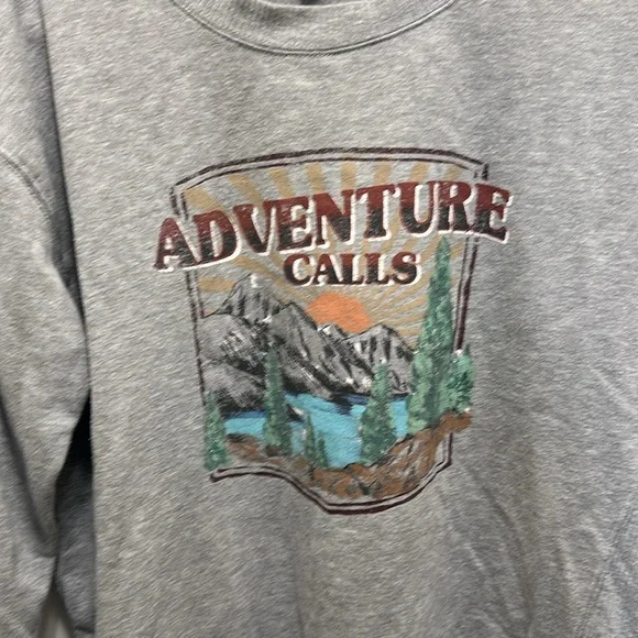 Maurices Adventure Calls Sweatshirt Size L - Picture 2 of 4